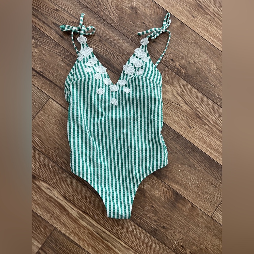 NWT - Jessica Simpson Onepiece Swimsuit